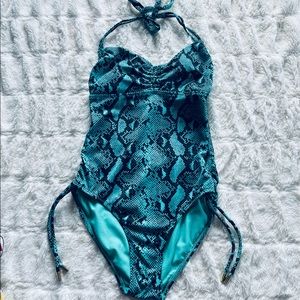 No boundaries teel snake skin bathing suit size L/G (11-13)